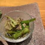 吉祥寺 三うら - 山菜のサラダ