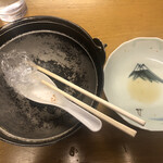 おふくろ亭 - 2021/03/06
      ホル鍋単品 ニンニク 300円
      揚げ出しナス 100円