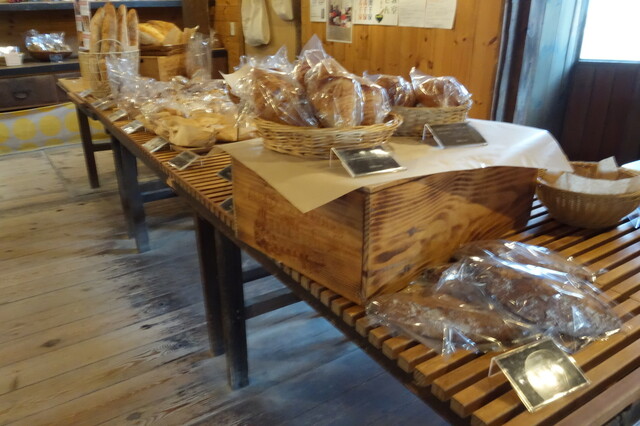 天然酵母パン オ フルニル デュ ボワ 八木山動物公園 パン 食べログ