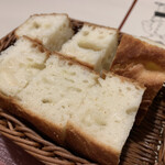 ラ・ベットラ・ダ・オチアイ - パンはお替り無料