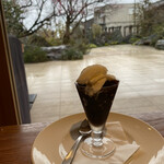 ピアット スズキ チンクエ - コーヒーゼリーとミルクアイス