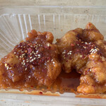 Karaage Semmon Happi Shouten - 【期間限定】ヤンニョム唐揚げ(２個)¥280