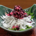 桶家乃隠居 - 梅ひじきとしらす