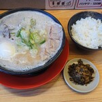 博多豚骨ラーメン 一純屋 - 