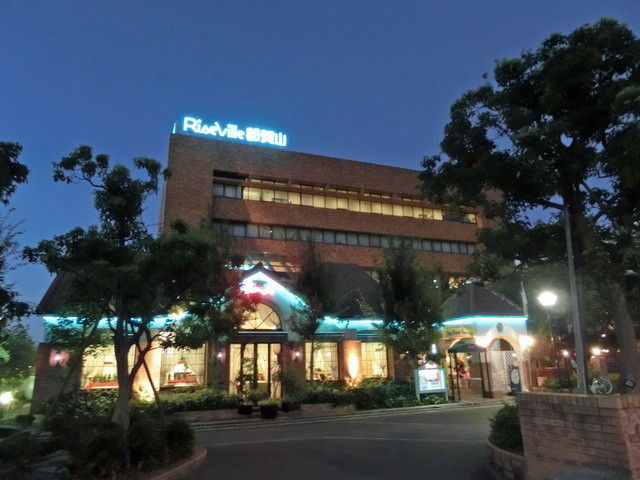 守山駅から徒歩数分 夜空を眺めながらビアガーデン 月や星を眺め夜風にあたり 虫の声を聴きながら飲むビールは最高です By Noribeat ヴェルデュール 守山 フレンチ 食べログ