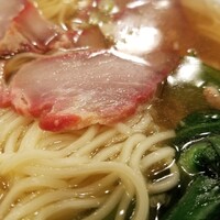 三和楼 - 麺・チャーシュー、表情。
