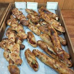 ブーランジェリー カヌレ - 美味しそうな店内