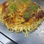 Icchan - 広島お好み焼き（焼きにんにく・豚・そば）