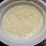 シュガー スプーン - タカナシのクロテッドクリーム、表面にクラスト。