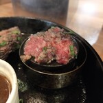 極味や - 一口ずつペレットで焼く