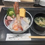 海鮮魚力 - ランチ海鮮丼（790円）