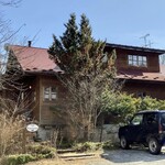 静かな森のカフェ