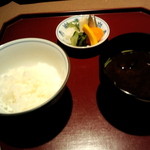 覃 - 光り輝くお米