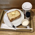 ブリオッシュ ドーレ - トーストモーニングセット429円