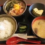 恋絆 - 海鮮ユッケ