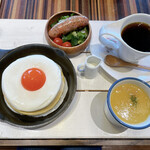 Cafe brunch TAMAGOYA - メダマヤーキ