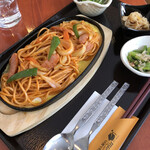 私のごはん屋さん ドン ムニュ - 鉄板ナポリタン 980円