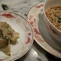 全聚徳 銀座店 - 途中で頼んだザーサイが来ました！薄塩の上品なザーサイです。量は1人用のランチの付け合わせには多いですね