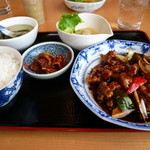 【酢豚定食　８８０円】