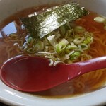 たむら - 食堂の中華そばでも煮干しが効いてて美味しい