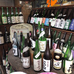 小山商店 - 興奮で膝が生まれたてのコヤギ状態の46歳。