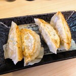 Chuukasoba Hanakyou - 令和3年3月
                      餃子4個→公式HPクーポンで無料