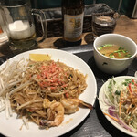 本格タイ料理バル プアン - 