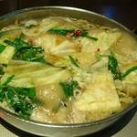 博多名物 もつ鍋 笑楽 - 