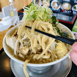 楓製麺所 - 極太麺アップ