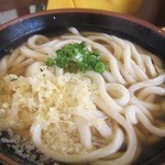 さくら製麺所 - うどん中２玉温かいうどんには麺がぶちょぶちょして出来が悪かった