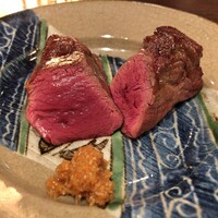 たでの葉 - 蝦夷鹿のヒレ肉 + ホースラディッシュの醤油漬け（アップ）