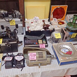 芳熊庵 くまそば - 玄関を入ったところには…