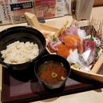 Sushi Sake Sakana Sugitama - 舟盛り丼