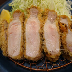 熟成豚 かわむら - 特上リブロースかつ定食(230g 税込3,300円)
      (京中式 長期熟成豚)