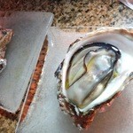 キアーロ・ディ・ルナ - 岩牡蠣