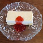 カフェバード - レアヨーグルトケーキ（単品：380円）