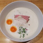 麺家 獅子丸 - ●獅子丸ぱいたんらぁめん820円（税込み）
      ●味付玉子50円（税込み）