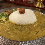 カレー ナド - ベースは豆のカレー？