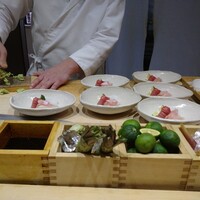 鮨こゝろ - 何度も山葵を 擦ってます