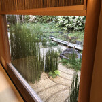 菊乃井 - 部屋を舟に見立て、庭は琵琶湖とのこと