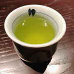 界 遠州 - 美しい緑の緑茶