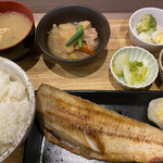 Hitoyadochou Shokudou - お魚定食