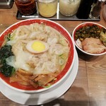 広州市場 - 広州雲吞麺とミニルーロー飯