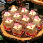 ザ・テラス - 苺のマリネと桜のババロア@ミルキーな桜！