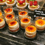 ザ・テラス - 苺とレモンのタルトシブースト＠中には苺がたっぷり