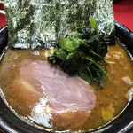 家系ラーメン とらきち家 - 