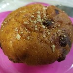 セテュヌ ボンニデー - フロマージュ　チェダーチーズのパン