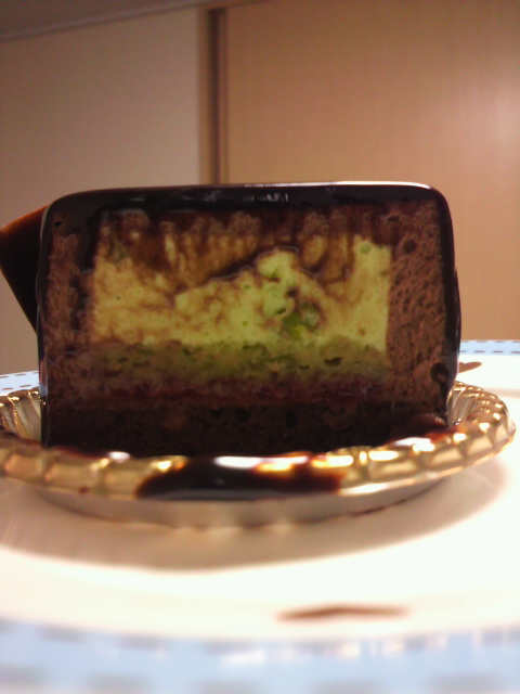 『庶民には・・・\(゜ロ\)(／ロ゜)／』by ケンシロウ&ユリア : ガトー・ド・ボワ A LA MAISON （Gateau des ...