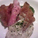 バー カヴァロ - ハンガリーの食べれる国宝。マンガリッツア豚ロースト。