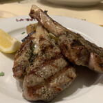 ラ・ベットラ・ダ・オチアイ -  仔羊の香草グリル
